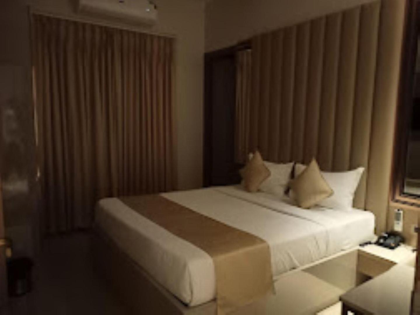 Red Orchid Hotel Kanpur Esterno foto